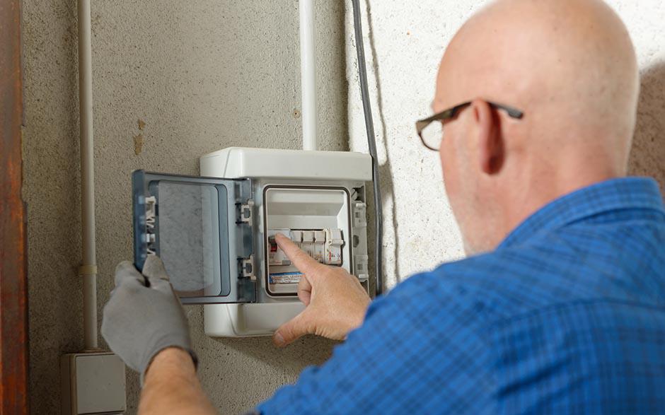 taux horaire électricien Montereau-Fault-Yonne